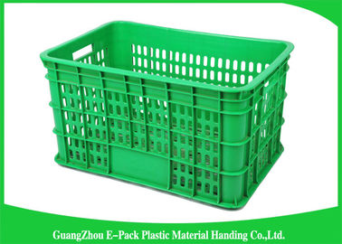 Grandes caisses en plastique économiques exhalées de nourriture recyclables pour l'agriculture 670 * 480 * 420mm