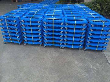 Le transport Dolly Loading Totes With de plastique 3 avance des roulettes petit à petit de frein d'unité centrale