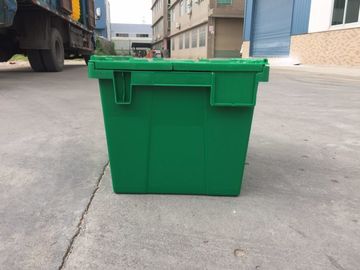 Les poubelles de stockage en plastique jaunes ont attaché des couvercles empilés pour le transport