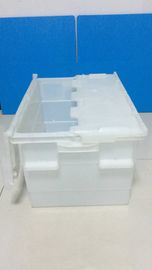 Capacité de chargement plus élevée ci-jointe en plastique standard de conteneurs de couvercle de la taille pp