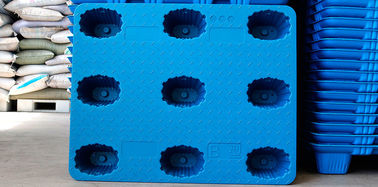 Palettes en plastique commodes durables d'allumeur des palettes 1000*800 millimètre de soufflage de corps creux de GV