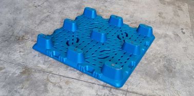 Les palettes en plastique de soufflage de corps creux de LDPE de la personnalisation 1100*1100 millimètre choisissent fait face